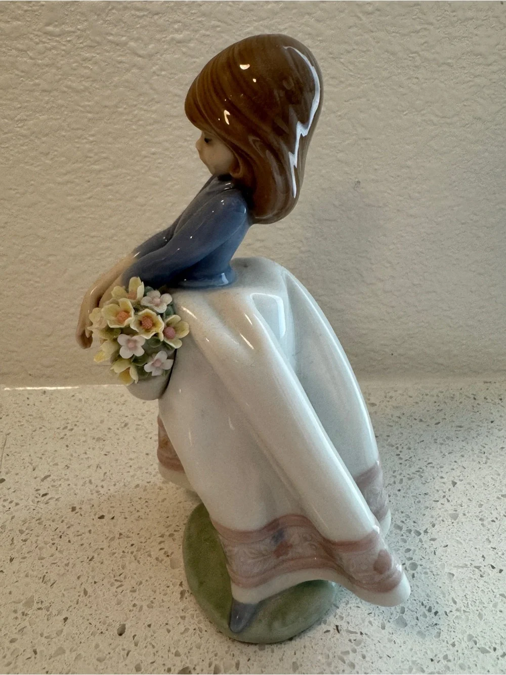 LLADRO “May Flower Girl” Girl with Flower Basket Figurine Made in Spain